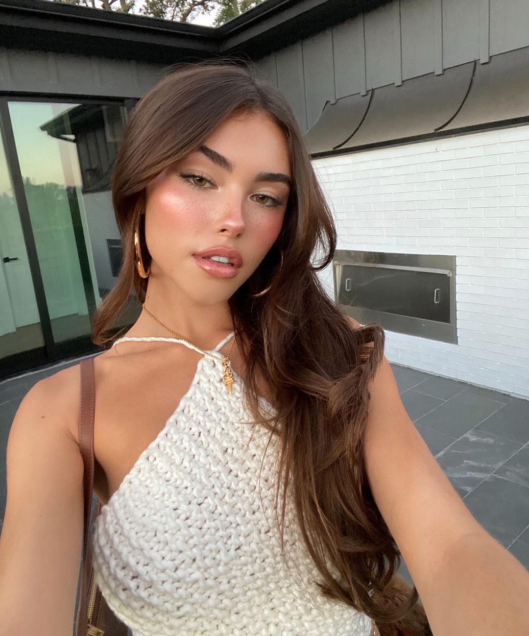 Madison beer 17 фигура, волосы, тело, грудь, ноги, руки