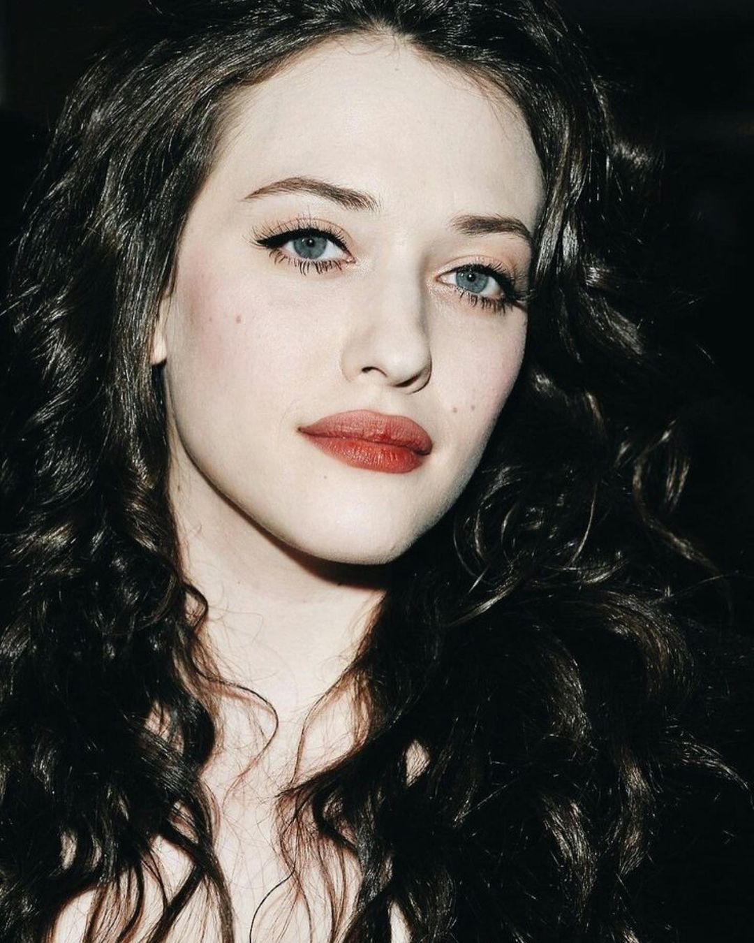 Kat dennings 25 фигура, волосы, тело, грудь, ноги, руки