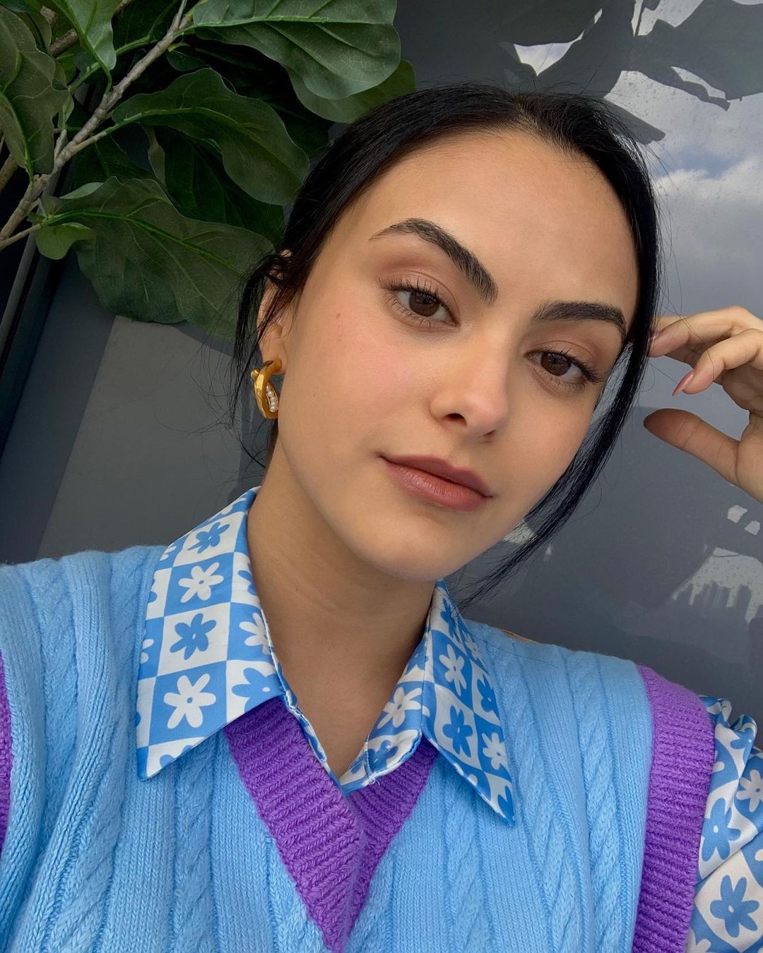 Camila mendes 19 фигура, волосы, тело, грудь, ноги, руки