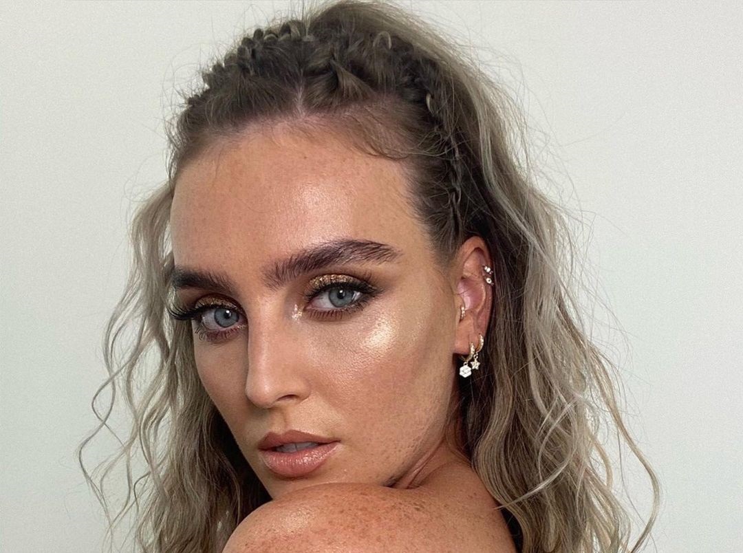 Perrie edwards 19 фигура, волосы, тело, грудь, ноги, руки