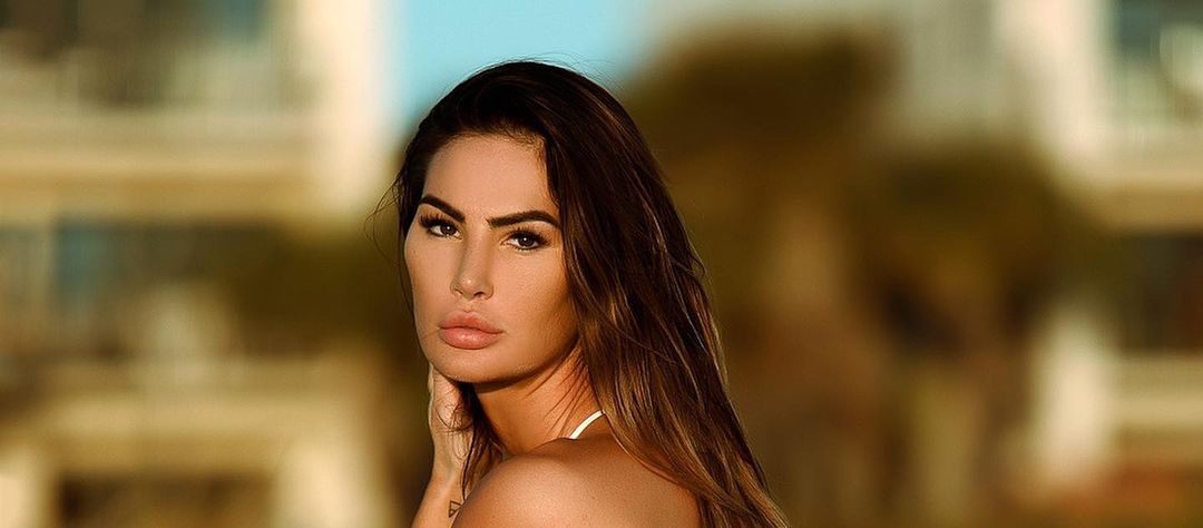 Katelyn runck 15 фигура, волосы, тело, грудь, ноги, руки