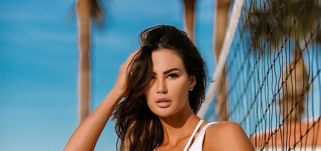 Katelyn runck 23 фигура, волосы, тело, грудь, ноги, руки