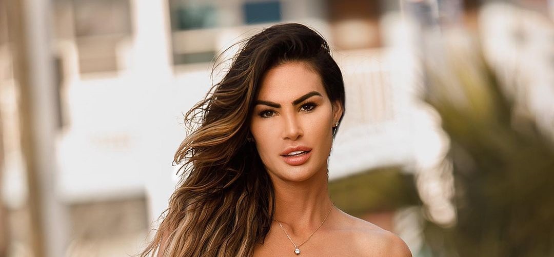 Katelyn runck 27 фигура, волосы, тело, грудь, ноги, руки