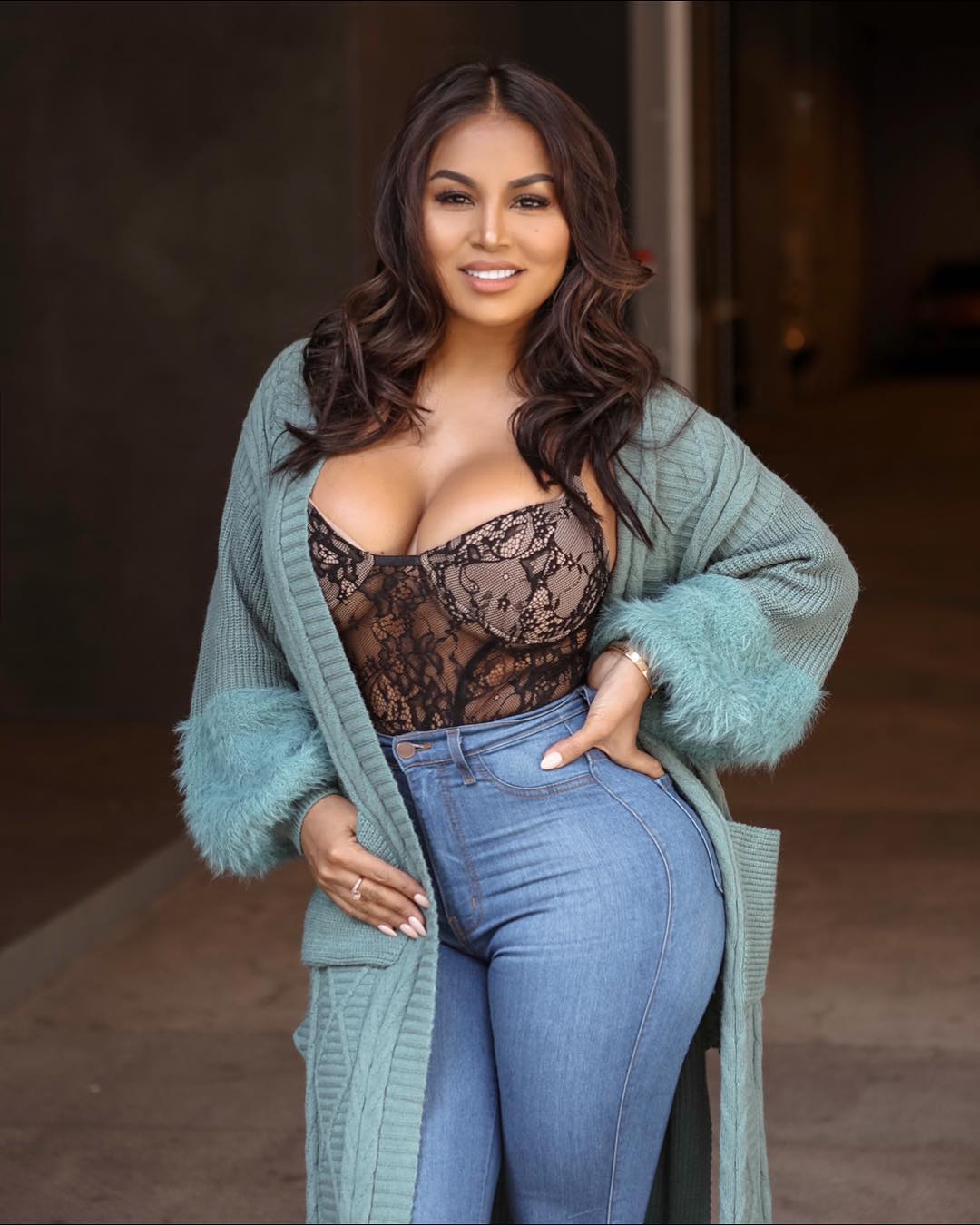 Dolly castro chavez 29 фигура, волосы, тело, грудь, ноги, руки